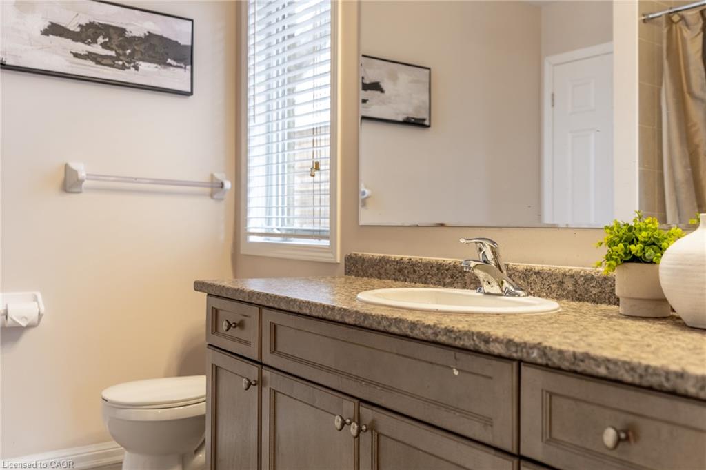 468 Coombs Court Property Photo 26