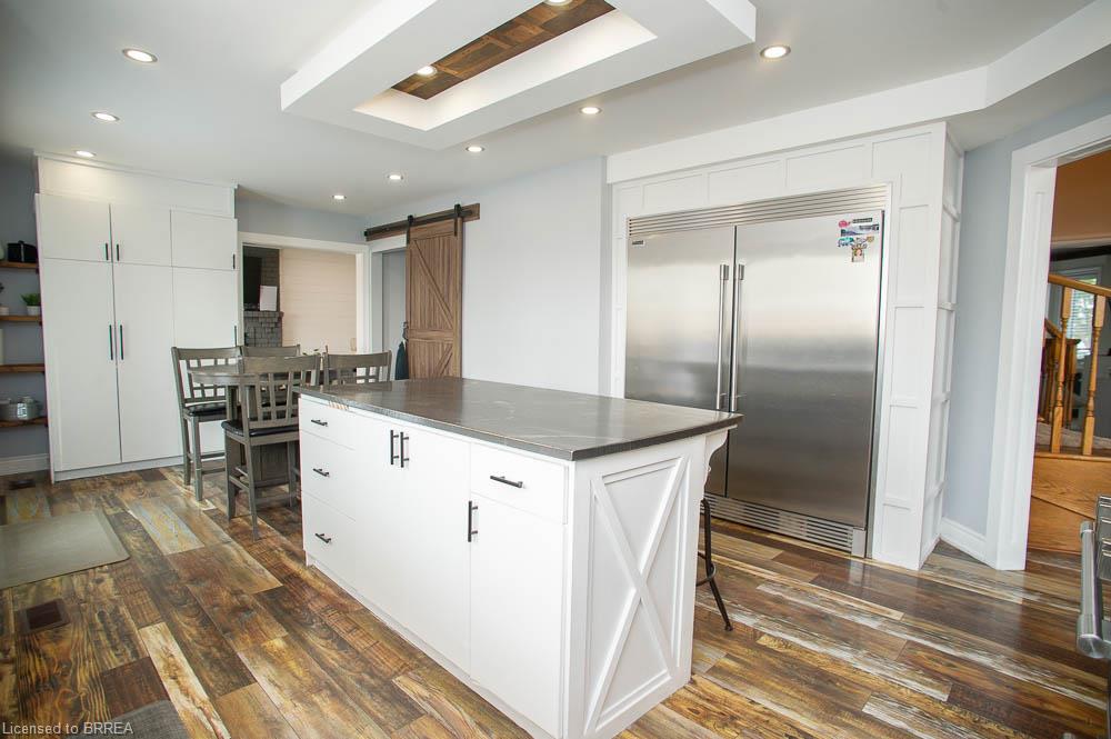 7 Cooper Court Property Photo 8