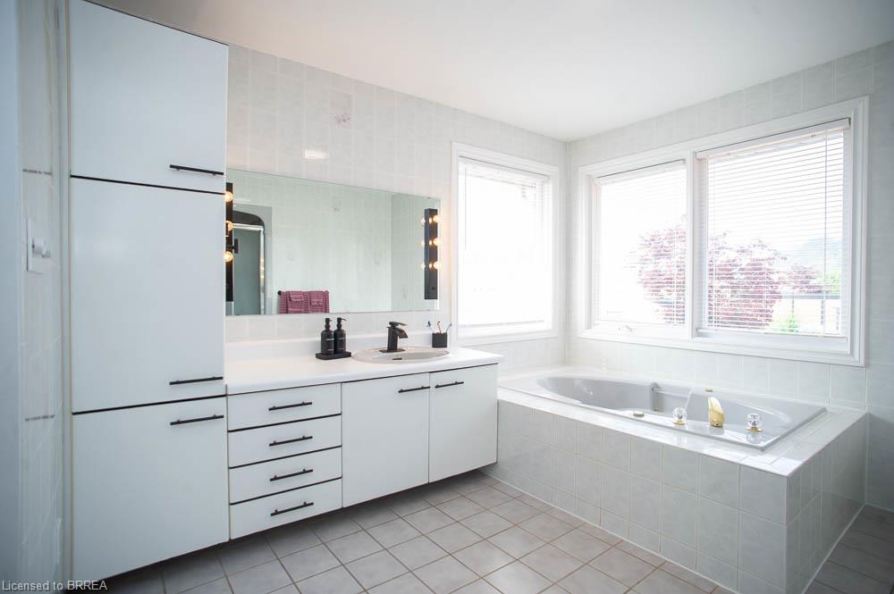 7 Cooper Court Property Photo 30