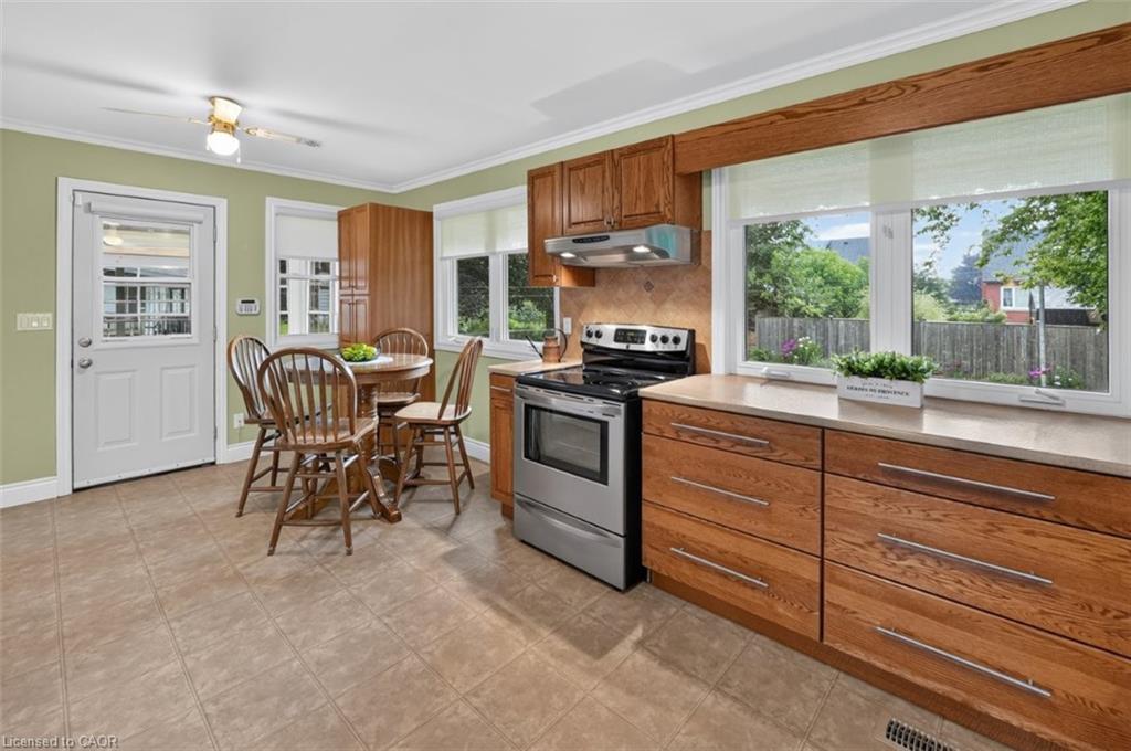 23 Lakeview Avenue Property Photo 6