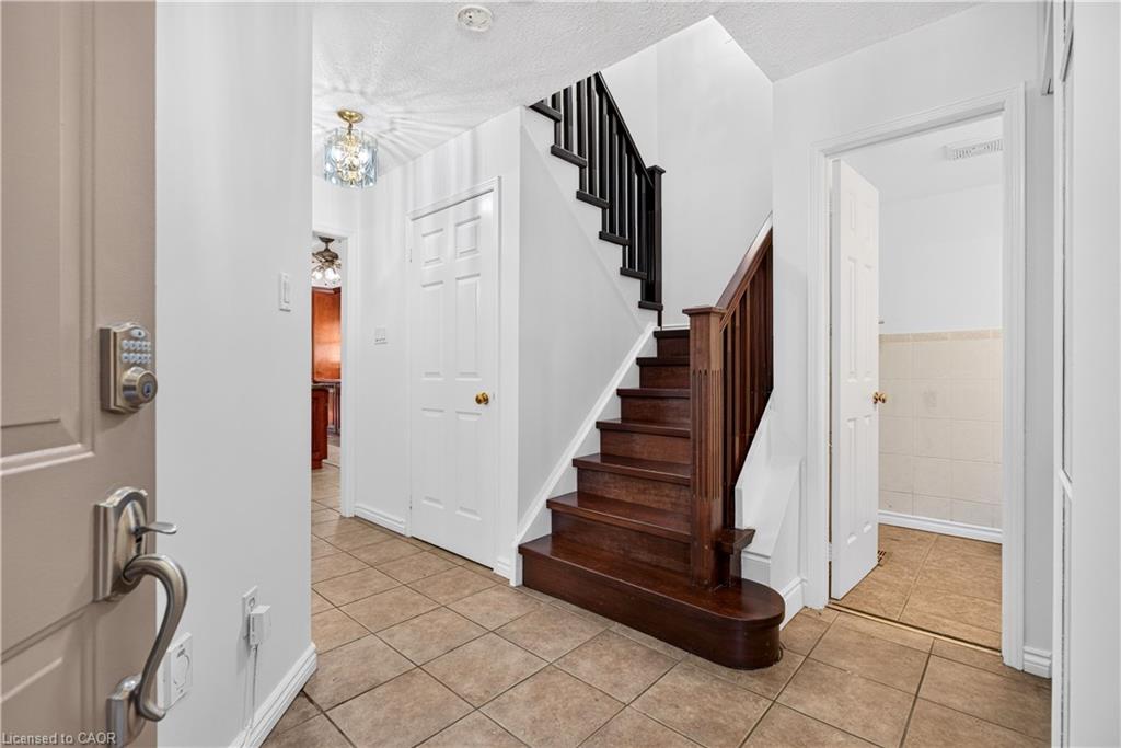 3631 Cherrington Crescent Property Photo 10