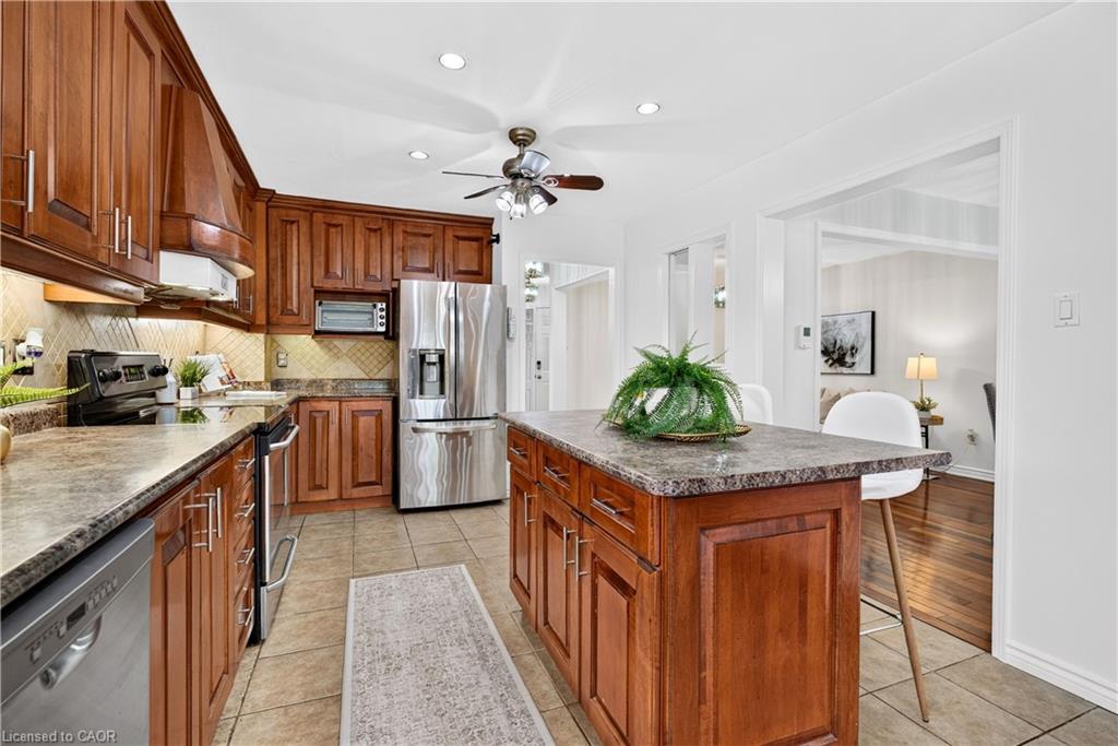 3631 Cherrington Crescent Property Photo 15