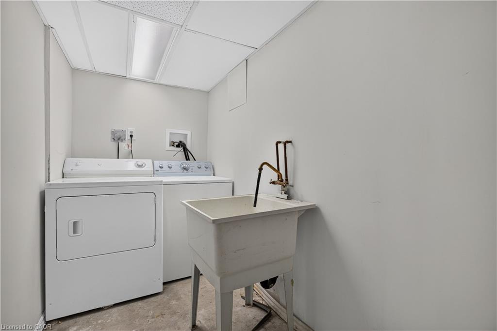 3631 Cherrington Crescent Property Photo 36