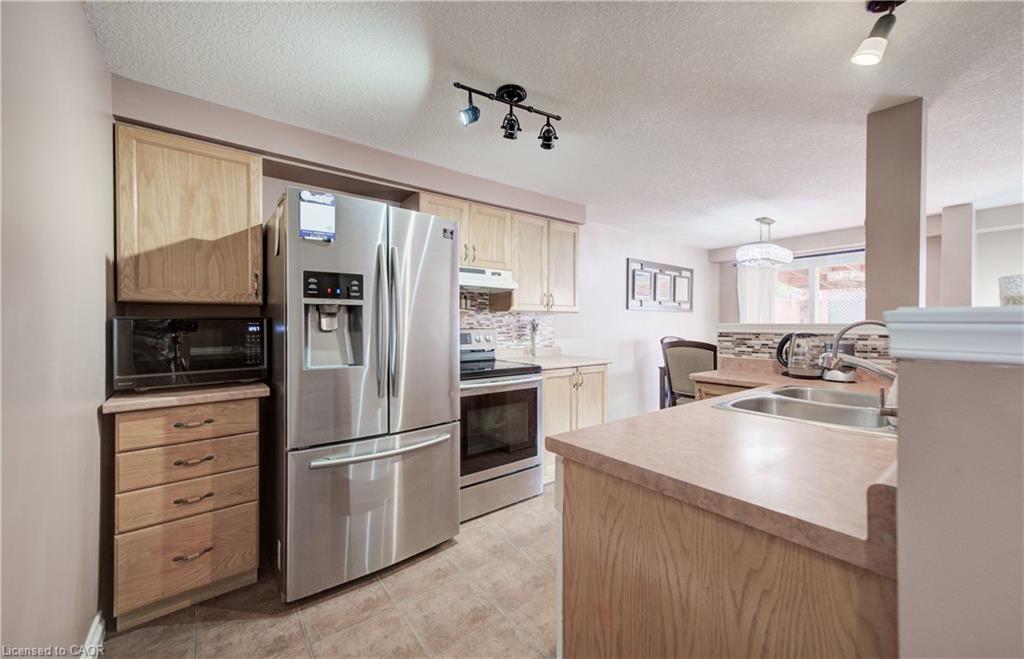 27 Bridlewreath Street Property Photo 6