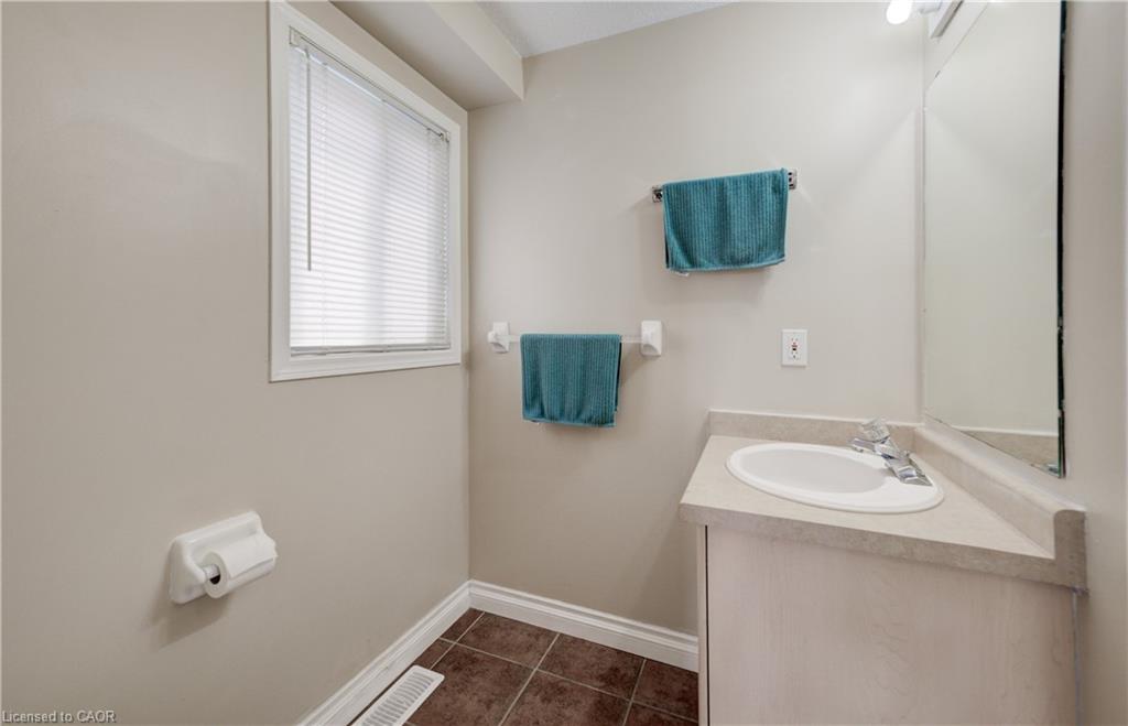 27 Bridlewreath Street Property Photo 16