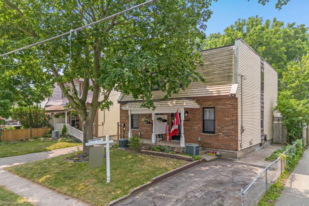 456 Margaret Street Property Photo 2