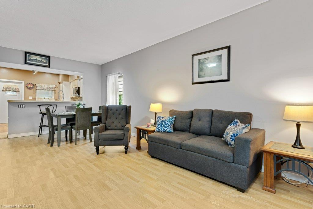 456 Margaret Street Property Photo 3