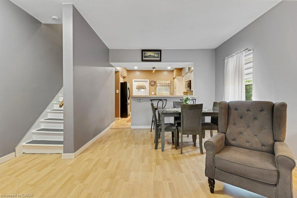 456 Margaret Street Property Photo 5