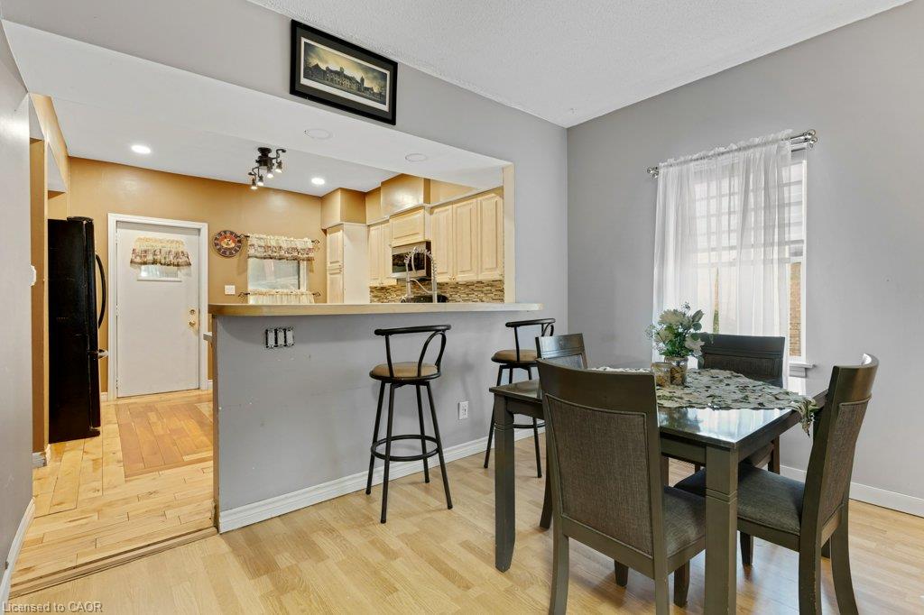 456 Margaret Street Property Photo 8
