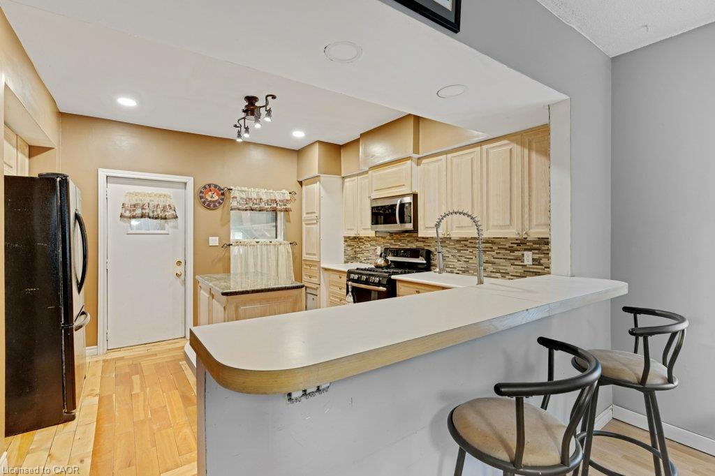 456 Margaret Street Property Photo 9