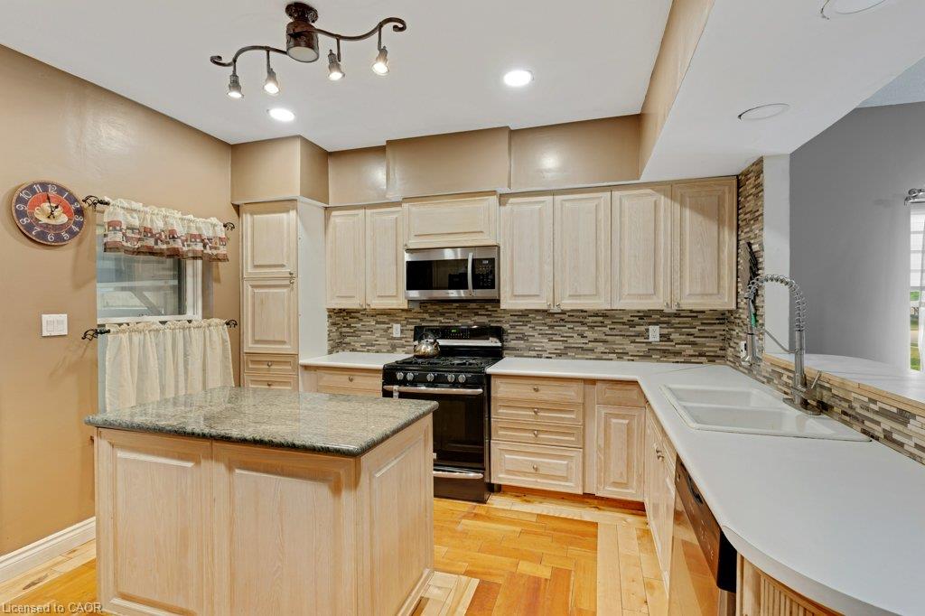 456 Margaret Street Property Photo 10