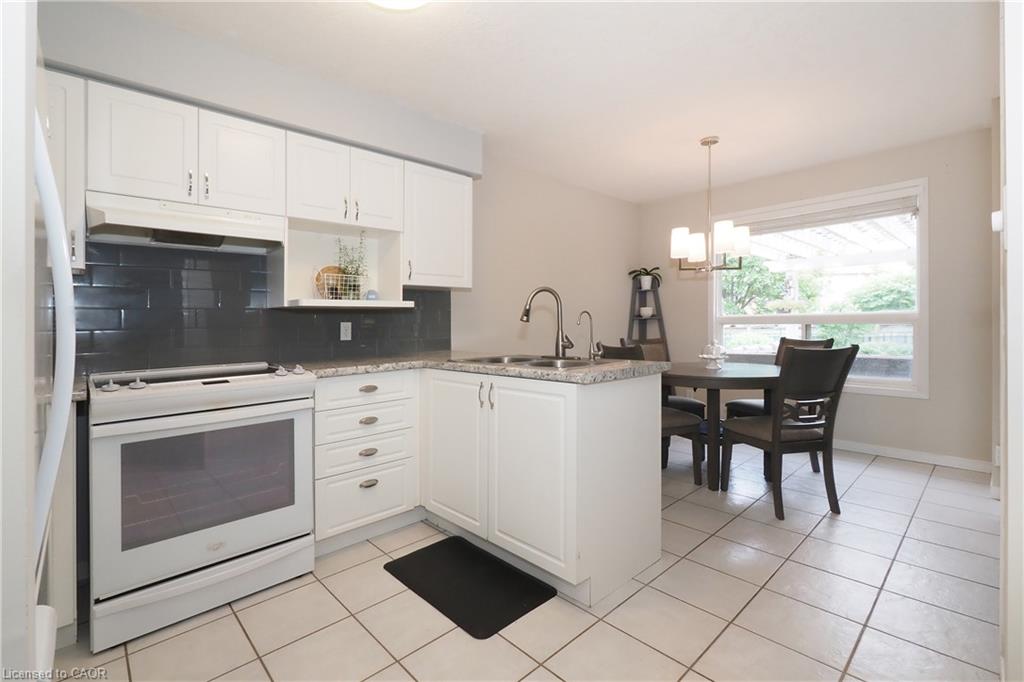 A-218 Inverhuron Crescent Property Photo 11