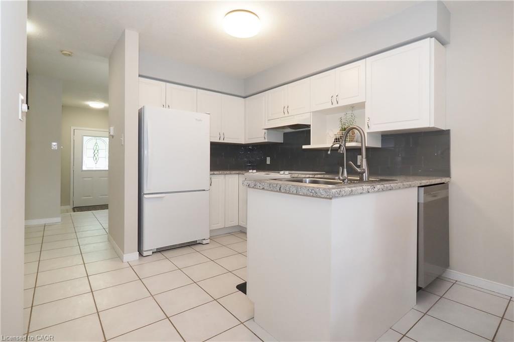 A-218 Inverhuron Crescent Property Photo 12