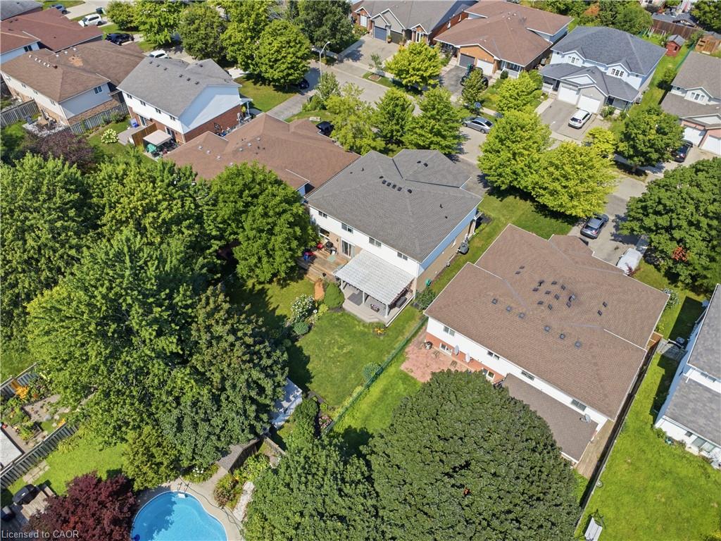 A-218 Inverhuron Crescent Property Photo 32