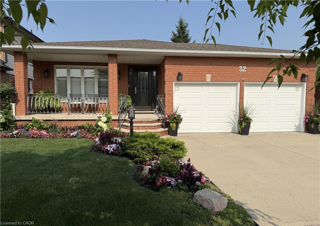 32 Highbury Drive Property Photo 1