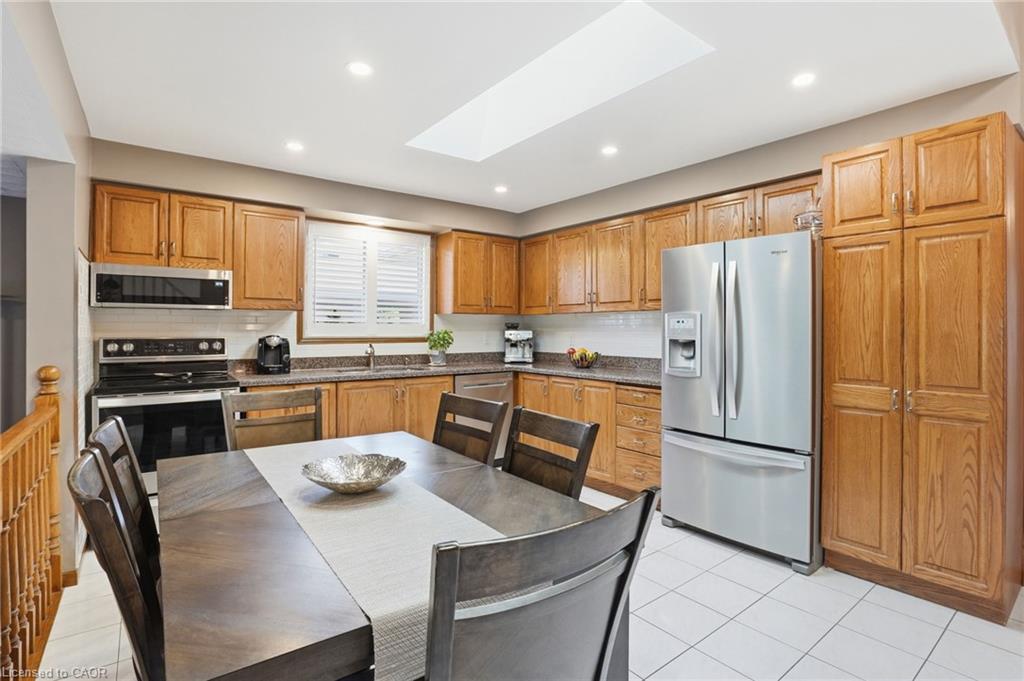 32 Highbury Drive Property Photo 10