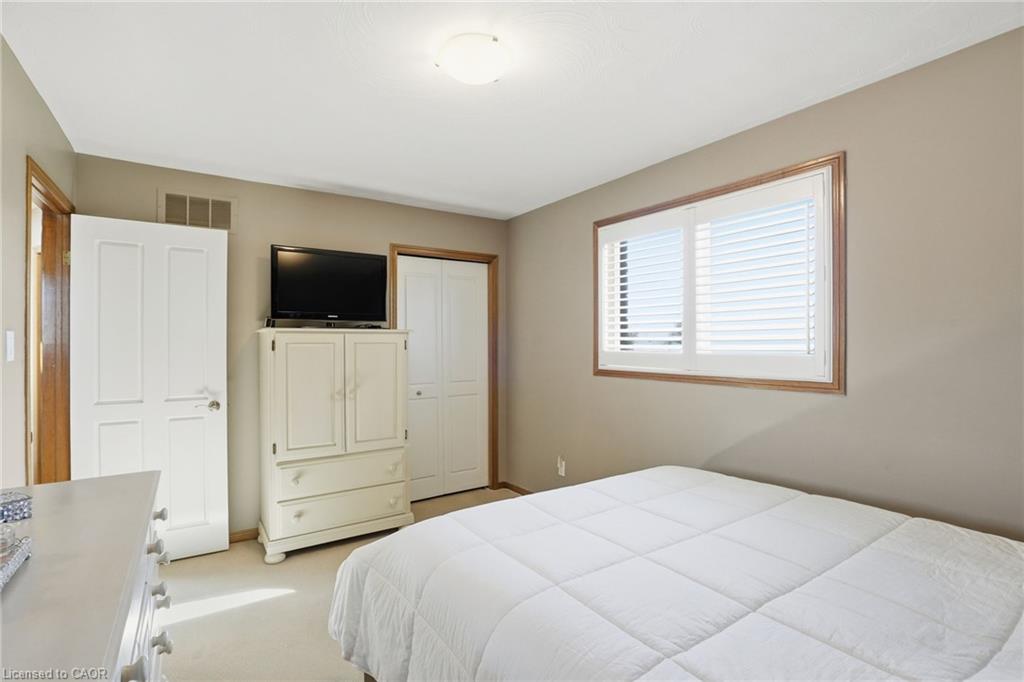 32 Highbury Drive Property Photo 23