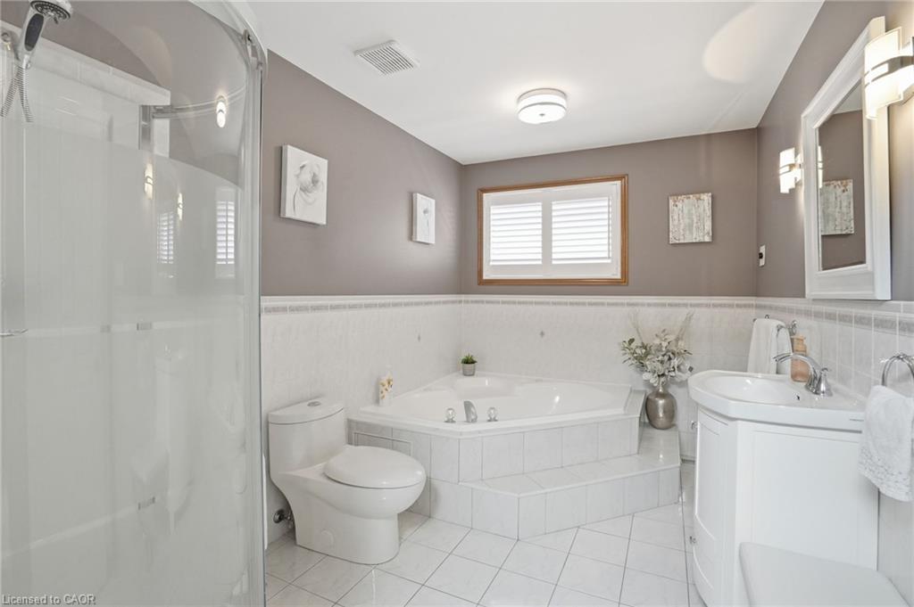 32 Highbury Drive Property Photo 26