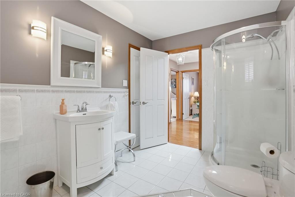 32 Highbury Drive Property Photo 27