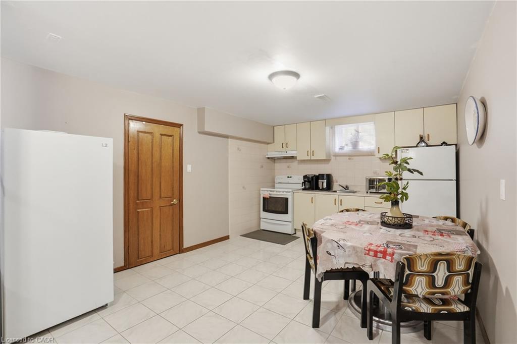 32 Highbury Drive Property Photo 31