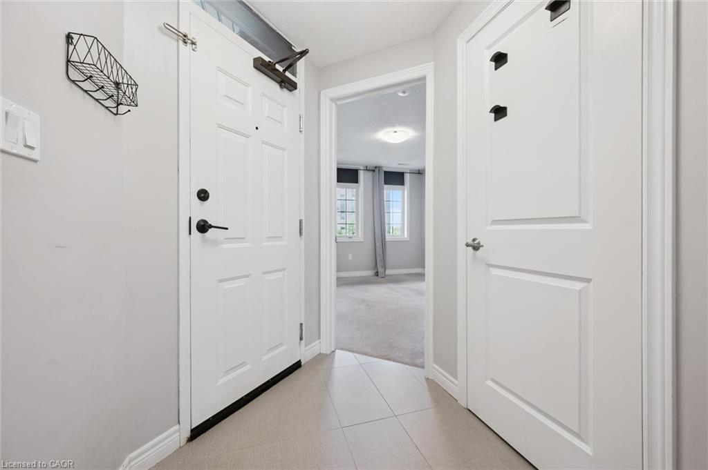 207-333 Gosling Gardens Property Photo 6