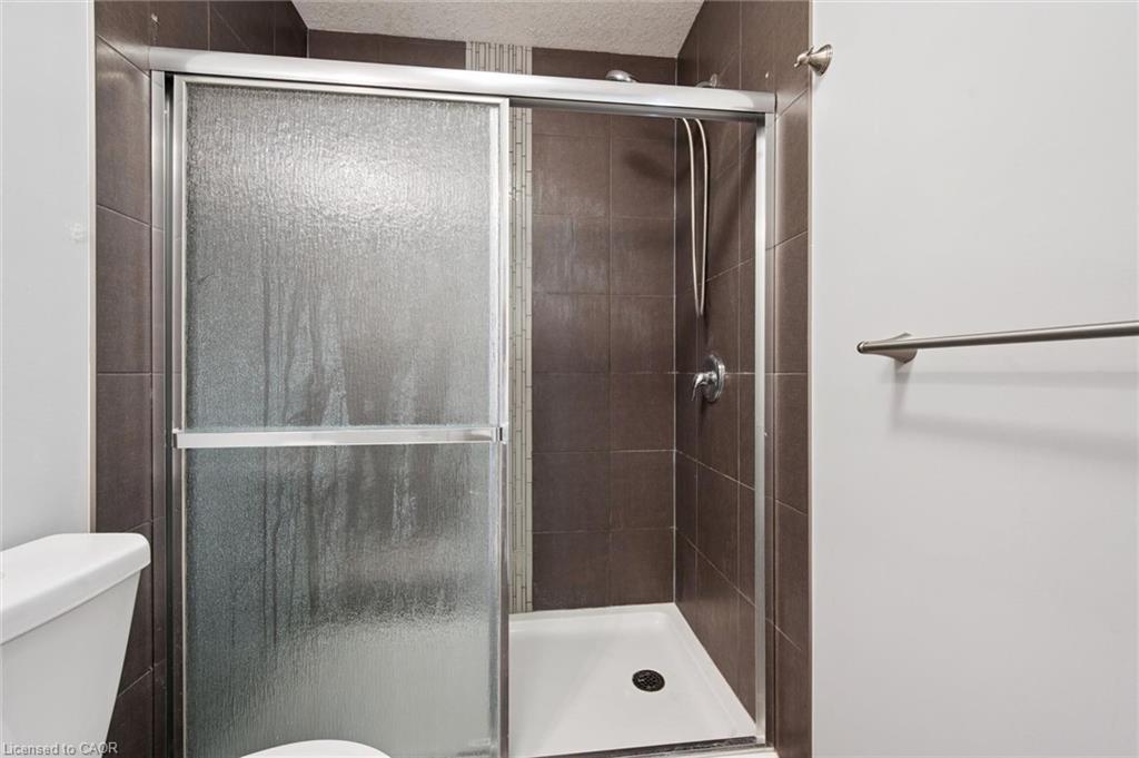 207-333 Gosling Gardens Property Photo 32