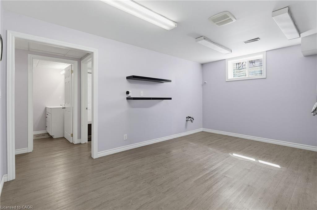 915 St George Street Property Photo 22