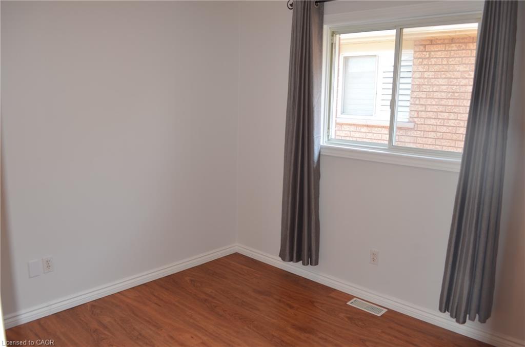 275 Locheed Drive Property Photo 4