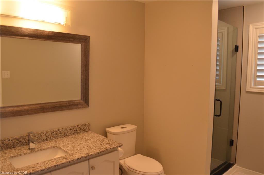 275 Locheed Drive Property Photo 5
