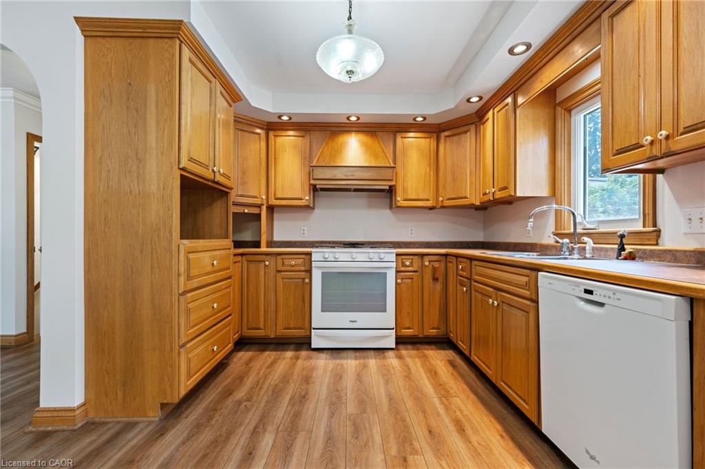 411 St Andrew Street Property Photo 14