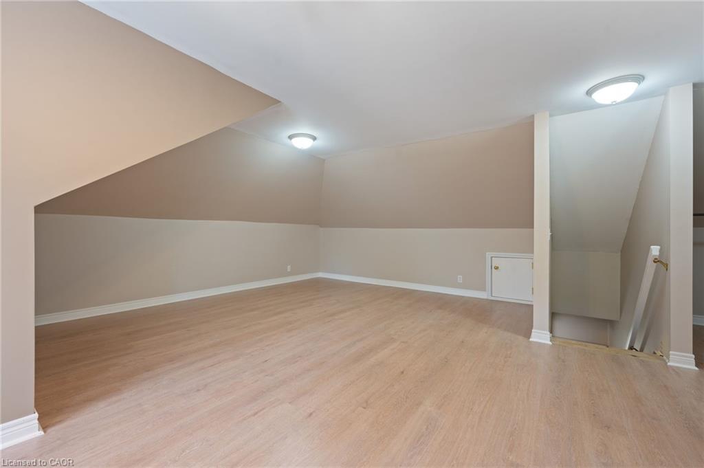 411 St Andrew Street Property Photo 28
