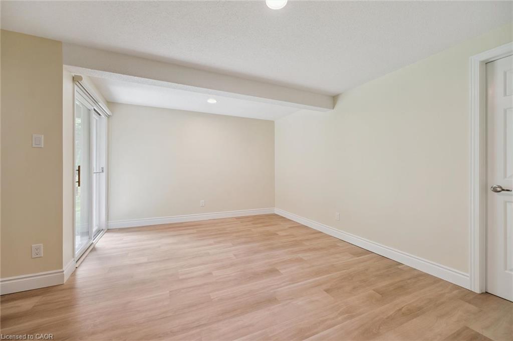 4-311 George Street N Property Photo 28