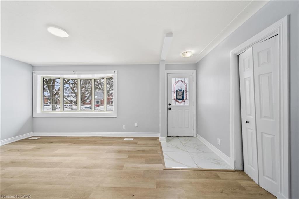 40 Donald Street Property Photo 3