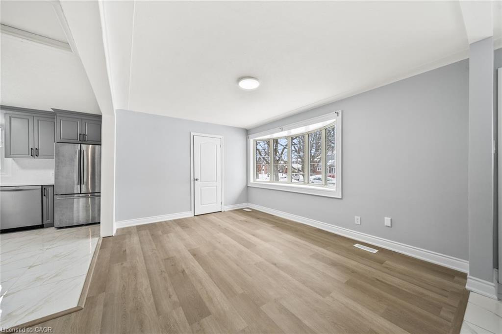 40 Donald Street Property Photo 5