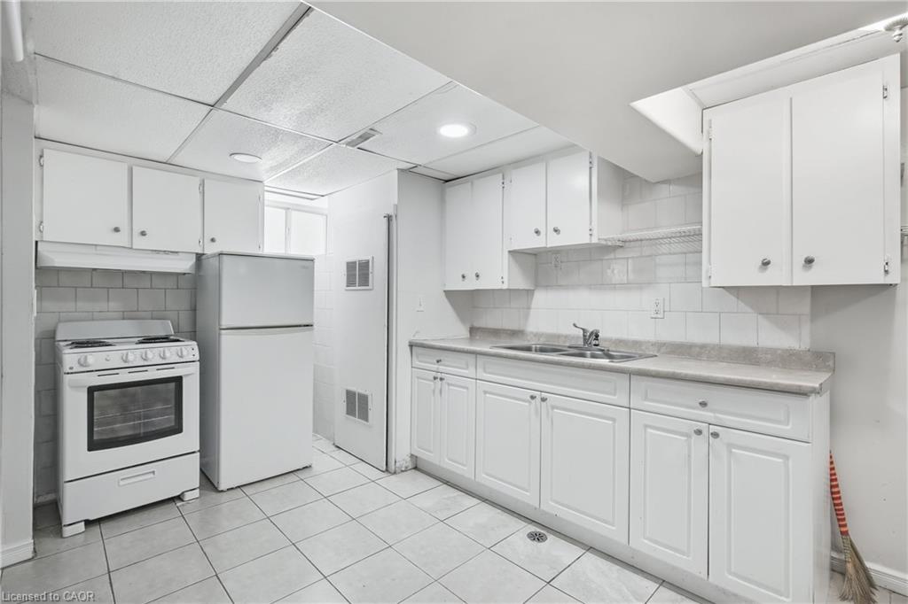 4989 Willmott Street Property Photo 3