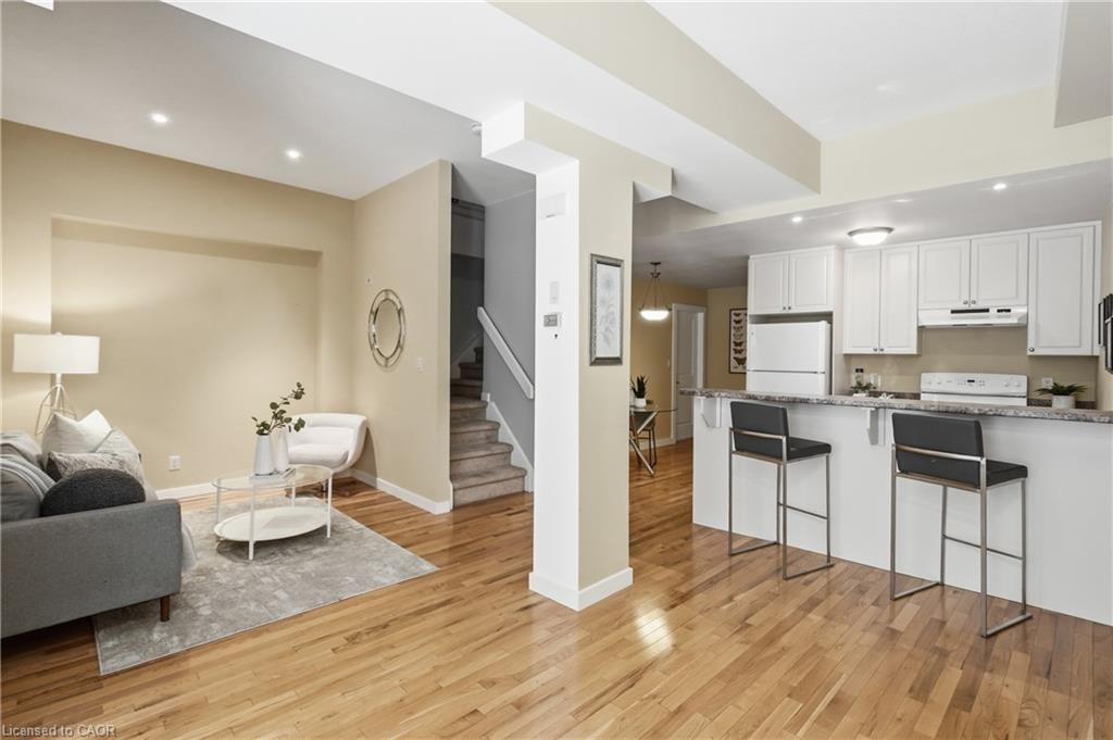 7-49 Ontario Street Property Photo 9