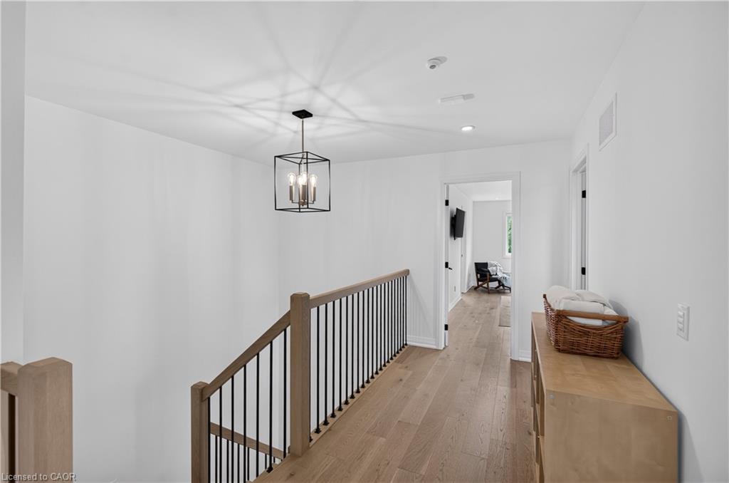 206 Canada Street Property Photo 28