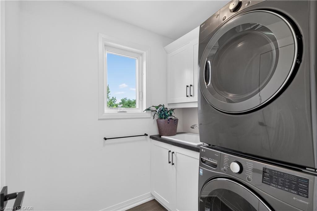206 Canada Street Property Photo 37