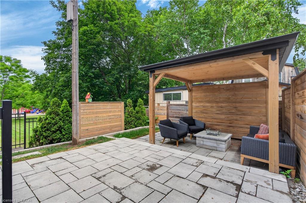 206 Canada Street Property Photo 40