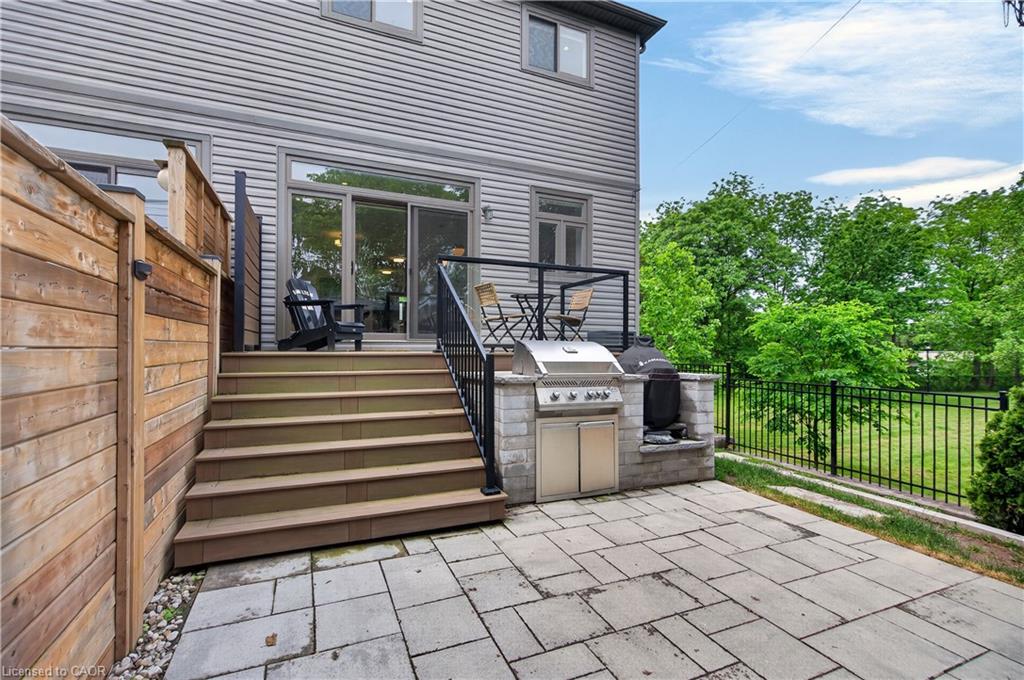 206 Canada Street Property Photo 44