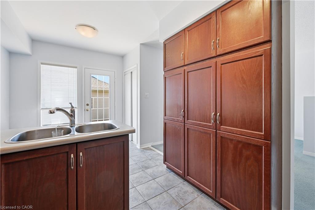 2150 Fourth Line Property Photo 19