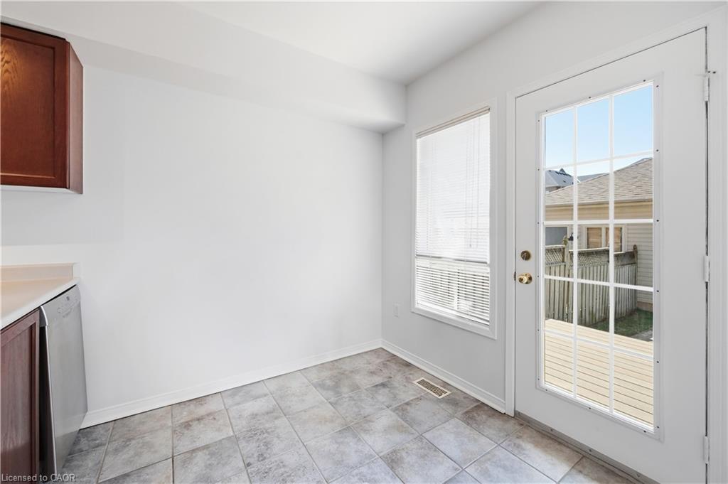 2150 Fourth Line Property Photo 20
