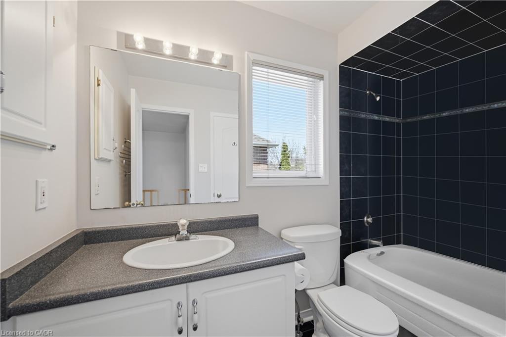 2150 Fourth Line Property Photo 36