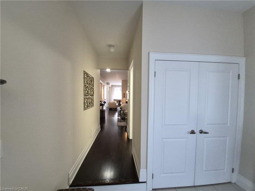 610 Sweetwater Crescent Property Photo 4