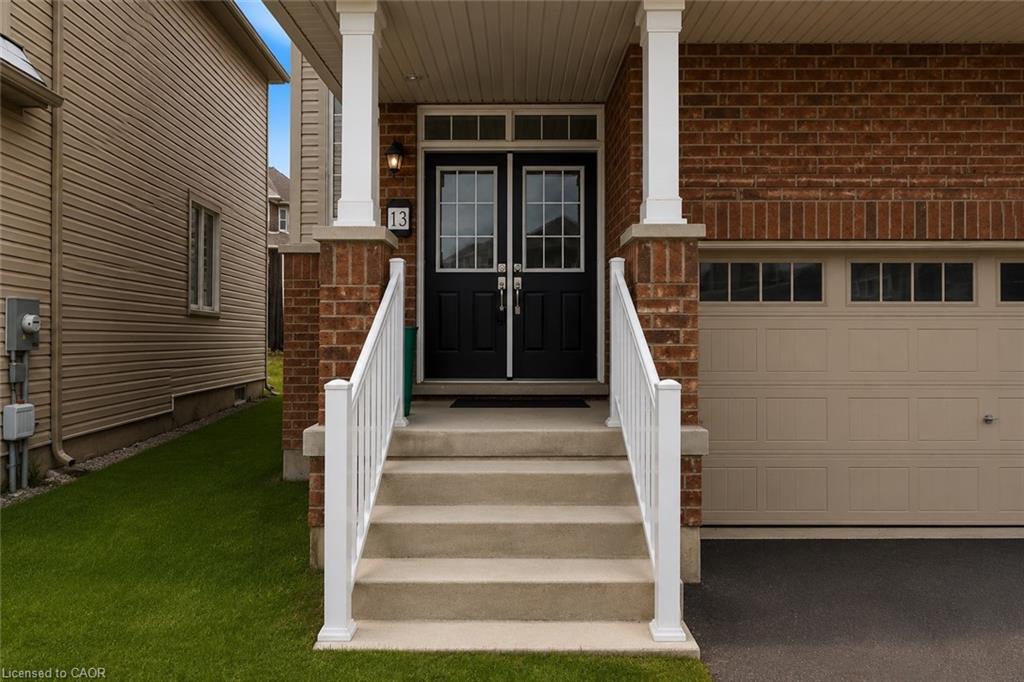 13 Steven Drive Property Photo 4