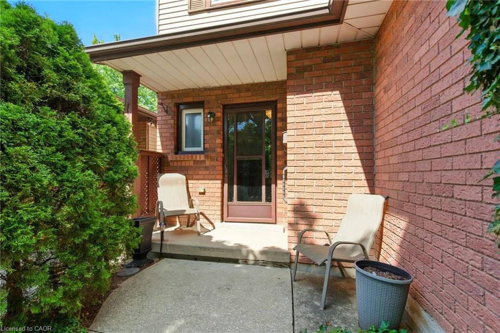 39 Megna Court Property Photo 4