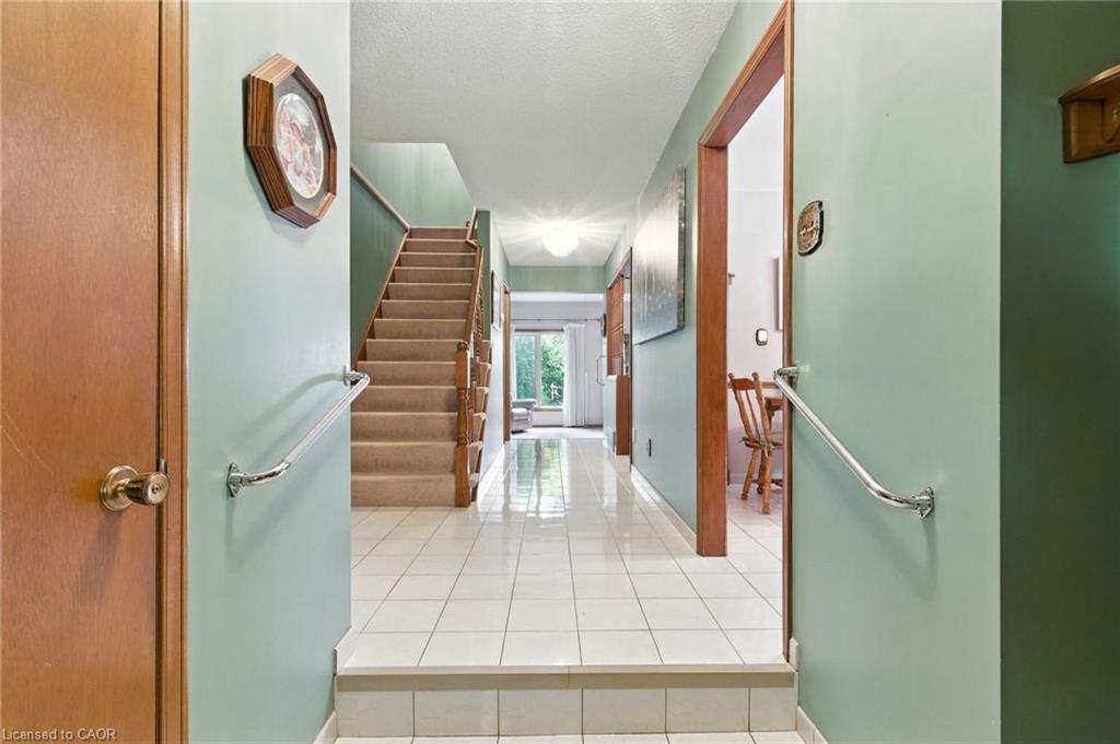 39 Megna Court Property Photo 5