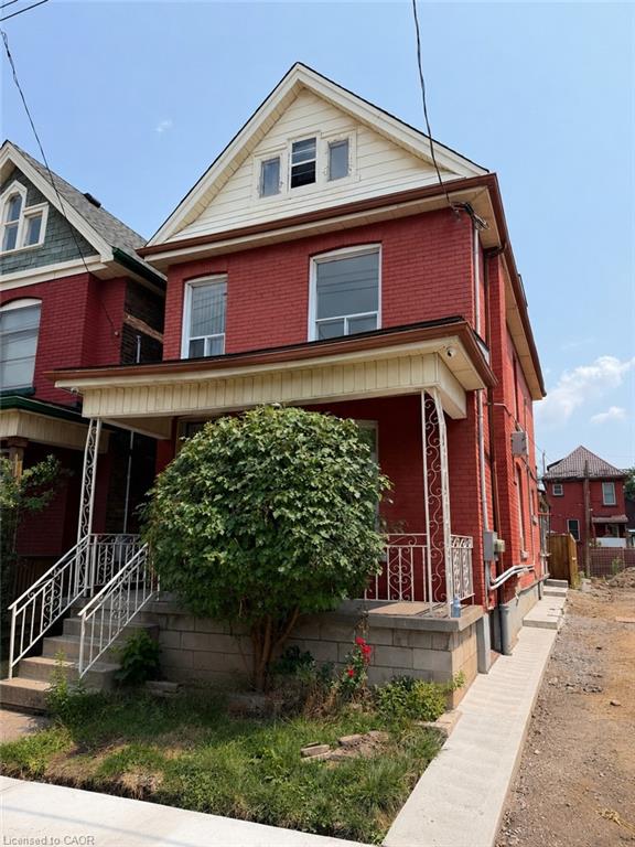 2-58 St. Matthews Avenue Property Photo 1