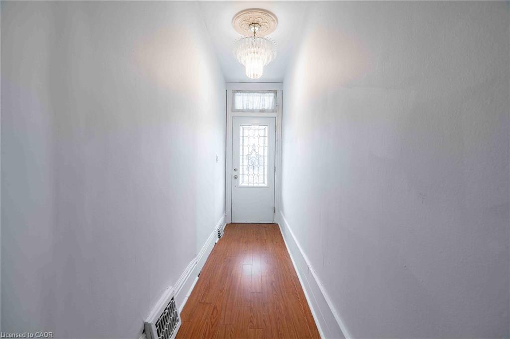 2-58 St. Matthews Avenue Property Photo 6