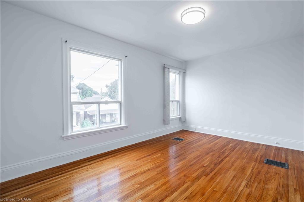 2-58 St. Matthews Avenue Property Photo 14